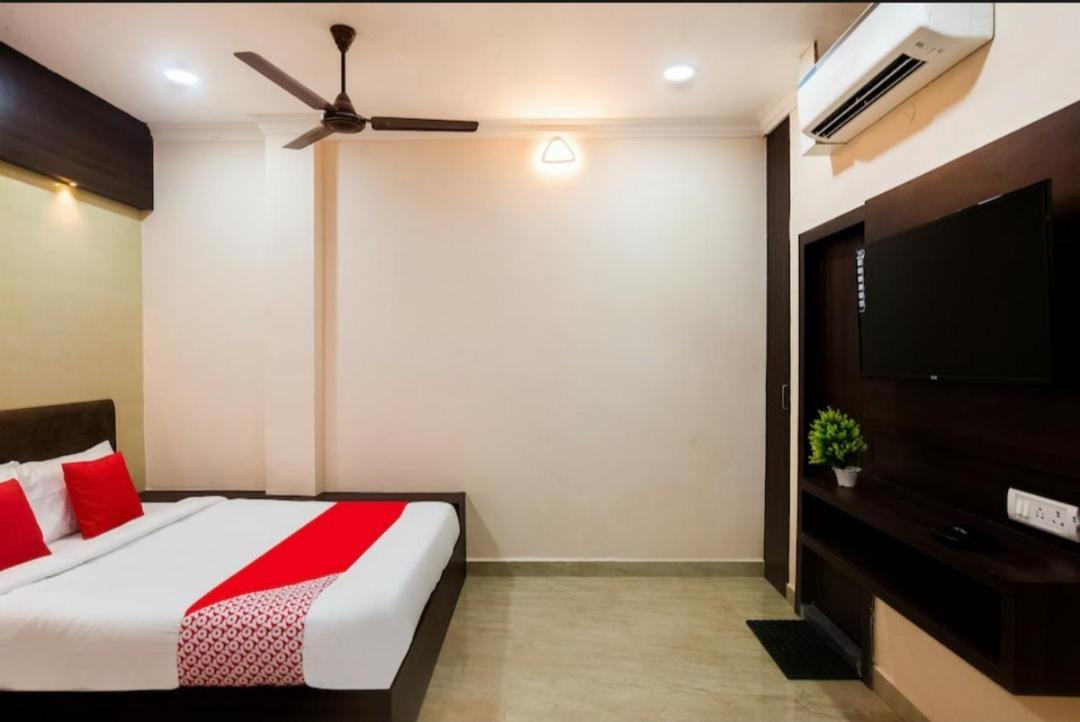 Hotel Park Tower Chennai Bagian luar foto