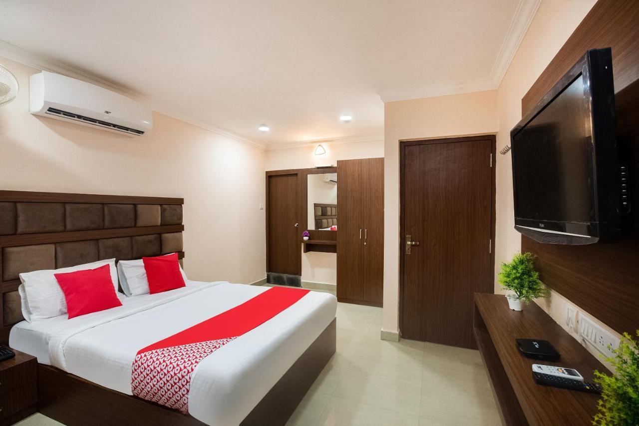 Hotel Park Tower Chennai Bagian luar foto