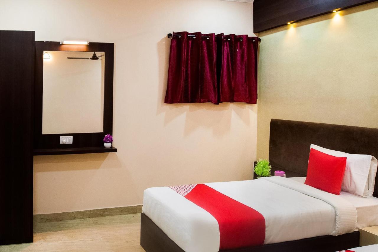 Hotel Park Tower Chennai Bagian luar foto